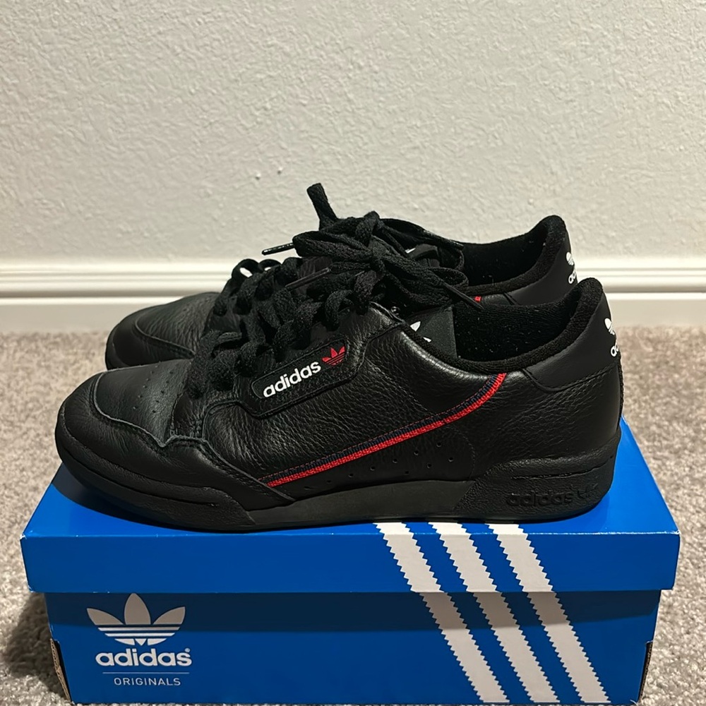 Reebok Sneakers